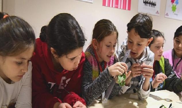 Bornovalı çocuklar eğlenerek öğrendi