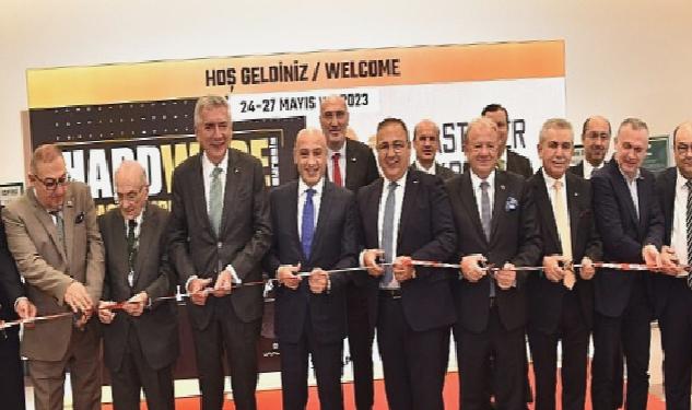 Boru, tel ve çelik, hırdavat ve bağlantı elemanları endüstrilerinin önemli 4 fuarı, eş zamanlı olarak 24 Mayıs tarihinde kapılarını ziyaretçilerine açtı