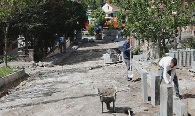 Güzelyurt Mahallesi’nde Bozulan Yollar ve Yaya Kaldırımları Yenileniyor