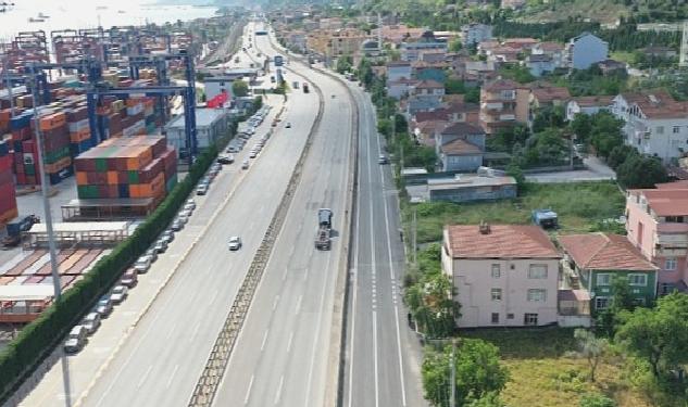 Körfez’de asfaltlanan caddelerin yol çizgileri çekildi