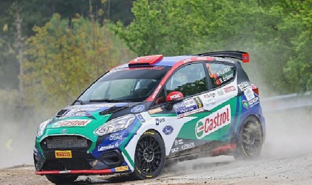 Yeşil Bursa Rallisi’nde pilotlar, Pirelli marka lastikler ile zorlu koşulları aştı