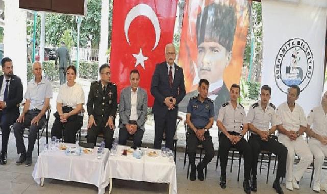 Burhaniye’de bayramlaşma töreni yapıldı