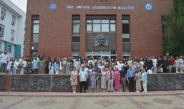 Ege Üniversitesi TÖBİR’de mezuniyet heyecanı