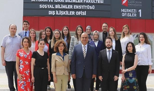 Ege’nin Yabancı Dilde Eğitim Veren İlk Hukuk Fakültesi İKÇÜ’de