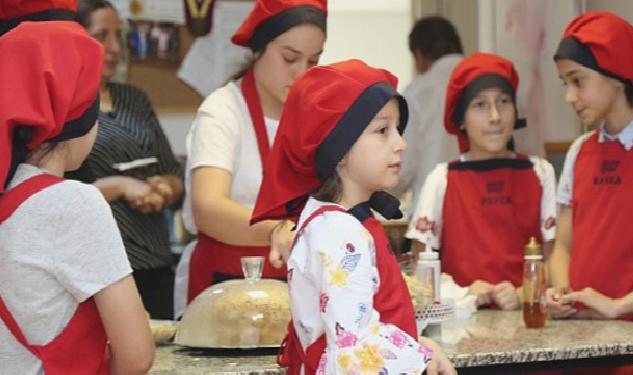 Gölcük Belediyesi’nden Gençlere Yönelik Pastacılık Kursu