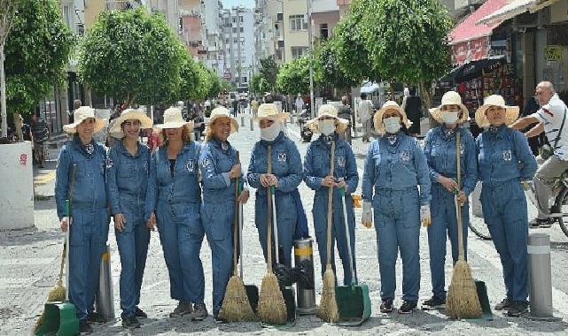 Kadın süpürgeciler Yenişehir’e toz kondurmayacak