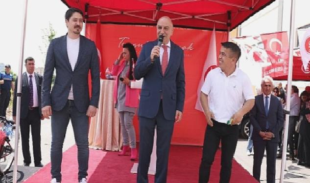 Naim Süleymanoğlu Kapalı Spor Salonu Hizmete Açıldı