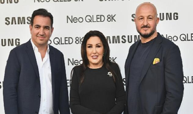 Samsung, Nükhet Duru’nun eşsiz sahne performansıyla 2023 model televizyonlarını İzmir’de tanıttı