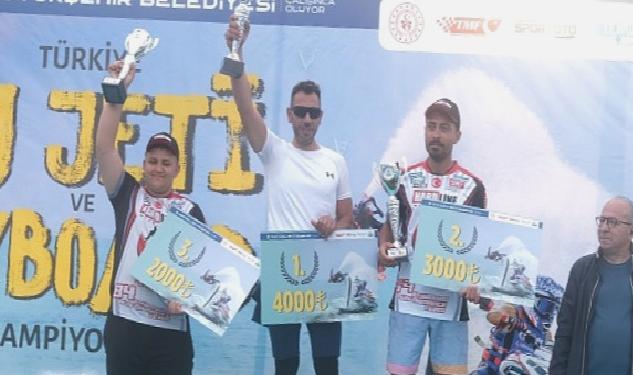 Su jeti ve Flyboard Şampiyonası nefesleri kesti