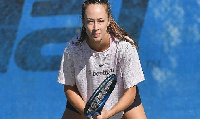 Türk kadın sporcu Zeynep Sönmez Wimbledon’da!