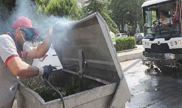 Bayraklı’nın sokaklarında yaz temizliği