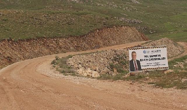 Büyükşehir’den Elmalı’da yol çalışması