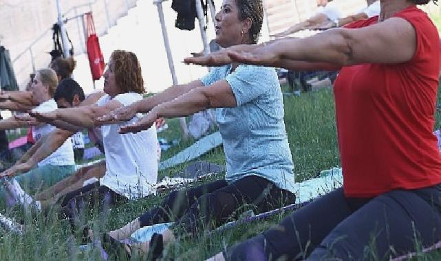  Çankaya evlerınde açık hava spor ve yoga etkinlikleri sörüyor 