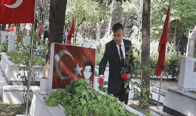 DEÜ Rektör Yardımcısı Prof. Dr. Tanarslan: Demokrasi Şehitlerimizi Rahmetle Anıyoruz