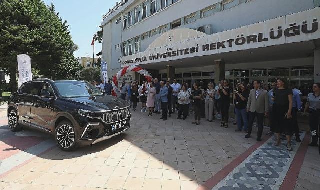 Türkiye’nin yerli otomobili TOGG DEÜ’nün Makam Aracı oldu