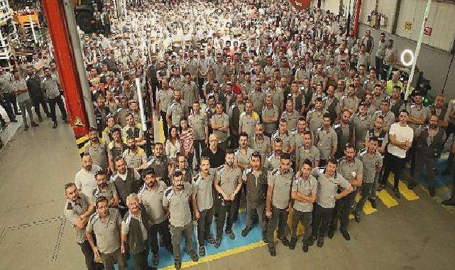 TürkTraktör’den 1000. Yerli Kazıcı Yükleyici Üretimi