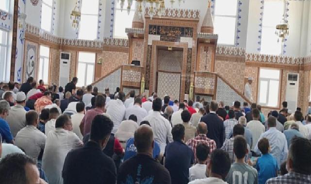 Alikahya’da cami cemaatinden Başkan’a teşekkür