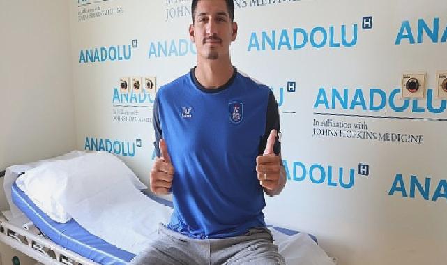 Anadolu Efes’li Derek Willis sağlık kontrolünden geçti