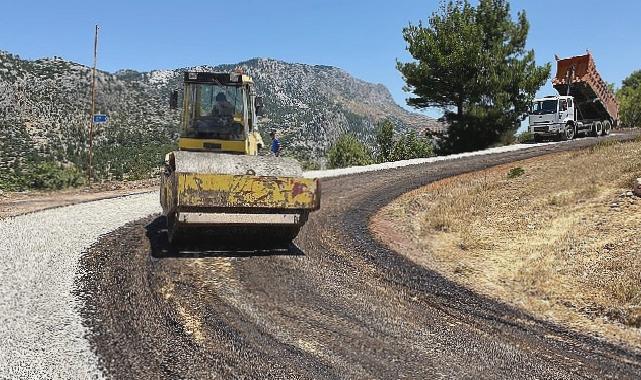 Antalya Büyükşehir kırsalda asfalt seferberliğini sürdürüyor