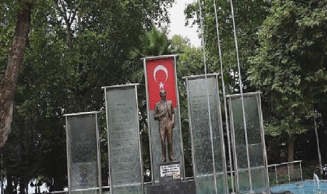 Atatürk heykelinin bakımı tamamlandı