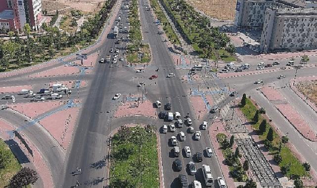 Başkan Altay: “Fırat Caddesi Köprülü Kavşağı Yapım Çalışmalarına Başlıyoruz”