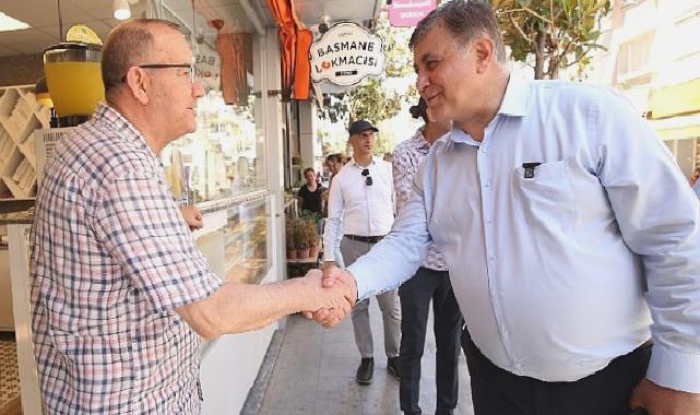 Başkan Tugay, daha sağlıklı bir kentyaşamı için Karşıyaka’yı adım adım geziyor