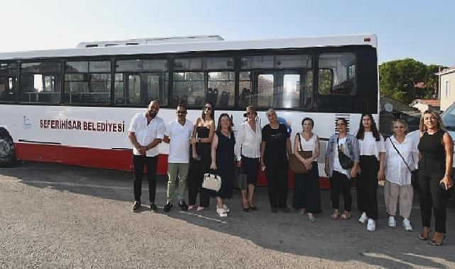 İzmir Büyükşehir Belediyesi’nden Seferhisar Belediyesi’ne otobüs