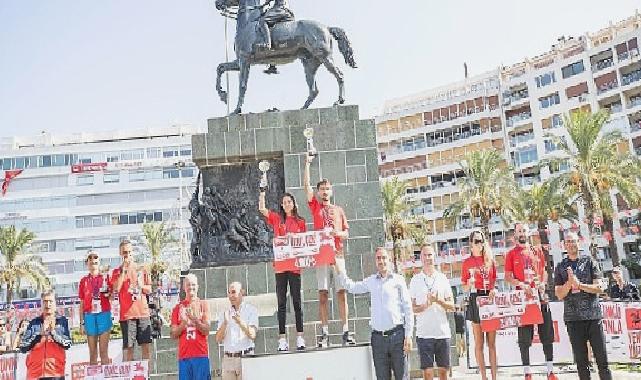 9 Eylül İzmir Yarı Maratonu’nda kurtuluş coşkusu