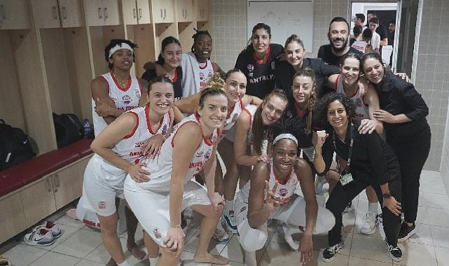 Antalya Büyükşehir Belediye Kadın Basketbol Takımı, Beşiktaş’ı Yenerek Liderliğe Yükseldi