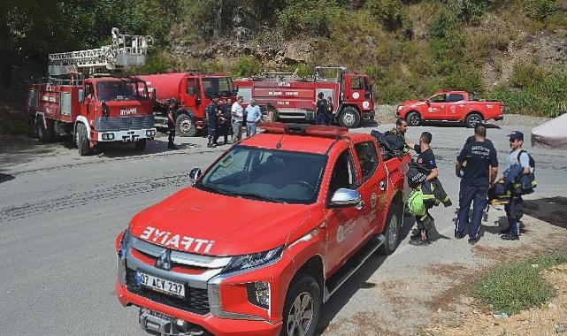 Antalya Büyükşehir ekipleri yangın sonrası da sahada