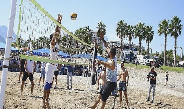 Antalya Büyükşehir’den plaj voleybolu turnuvası