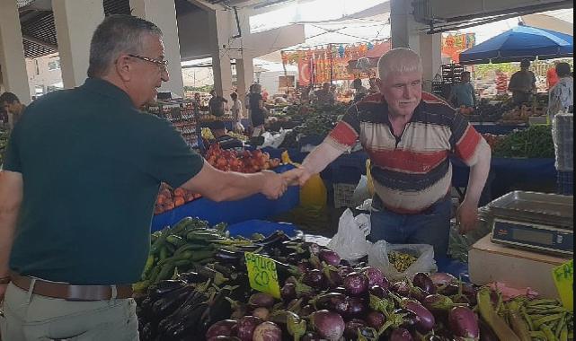 Başkan Topaloğlu’ndan pazar esnafını ziyaret