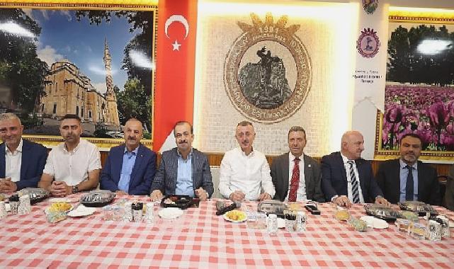 “Bu Makamların Tek Sahibi Var, O da Millet”