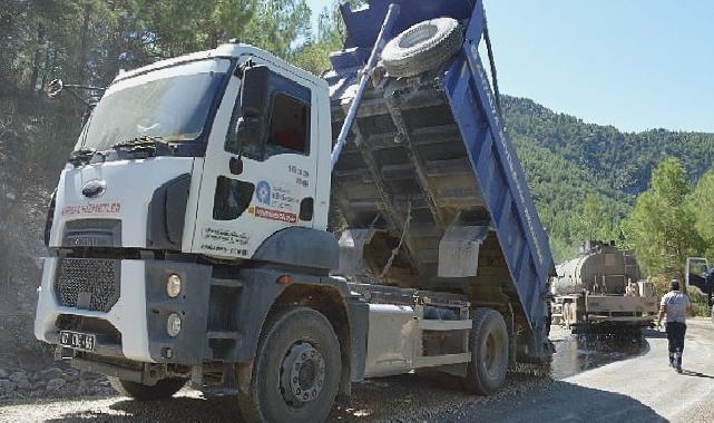 Çaltılıçukur ve Murtiçi Grup Yolunda Sathi Asfalt Çalışması