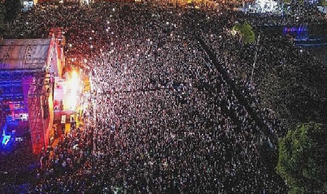 İzmirliler Kurtuluş Günü’nde İzmir Fuarı’na akın etti