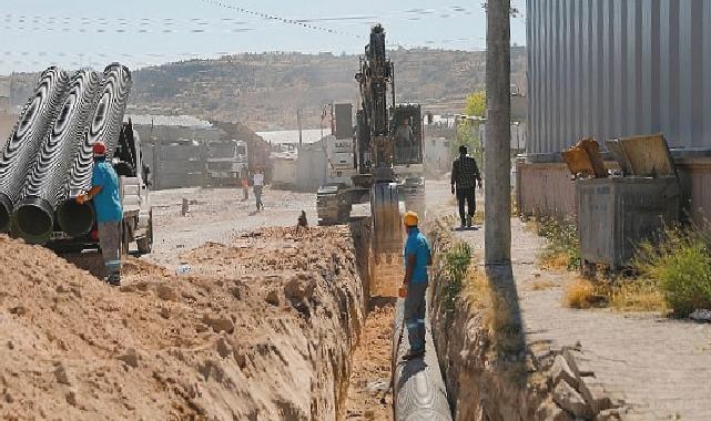 Yeni Sanayi ve Lale Sanayi sitelerinde sıcak asfalt serimi öncesi altyapı yenileniyor