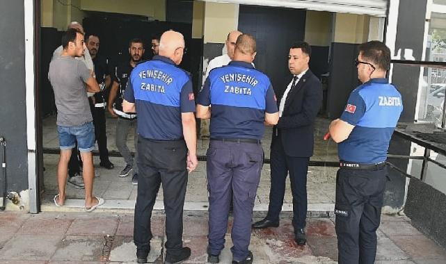 Yenişehir Belediyesi zabıtası bir iş yerinde 28 kaçak göçmen tespit etti