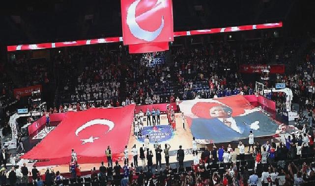 Anadolu Efes, Cumhuriyetimizin 100. Yılını Taraftarlarıyla Kutladı