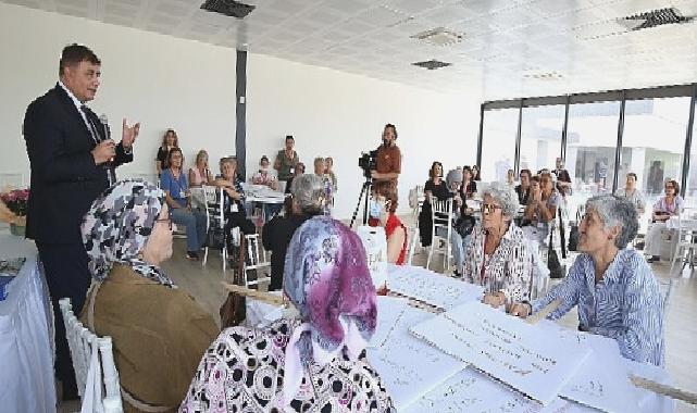 Başkan Tugay Karşıyakalı Kadınlarla Buluştu: “Kadınların Kent Yönetiminde Aktif Olmalarını Önemsiyoruz”