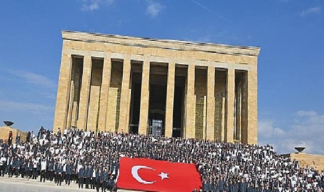 Betek Boya Anıtkabir’de Ata’nın huzuruna çıktı