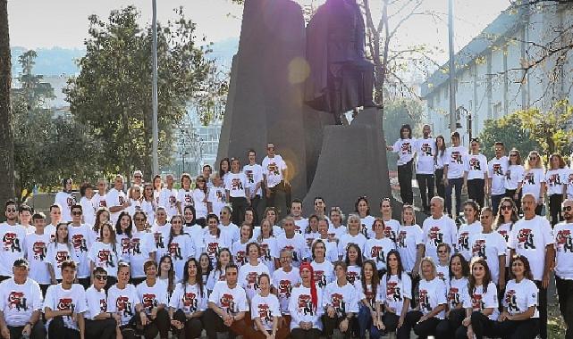 Cumhuriyetin 100. Yılında Mudanya’da 100 Kişi ile Zeybek