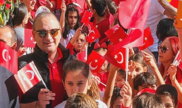 Cumhuriyet’in yüzleri 29 ekim’i coşkuyla kutladı