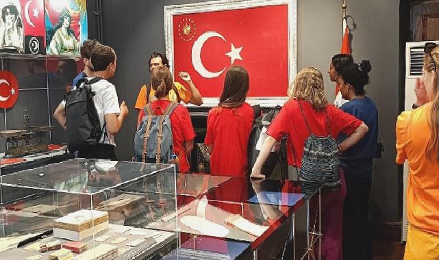 DEÜ Yabancı Uyruklu Öğrencilerine Türk Kültürünü Tanıtıyor