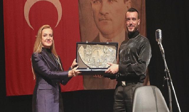 Deü’den 100 yıl buluşması; Cem Adrian katıldı