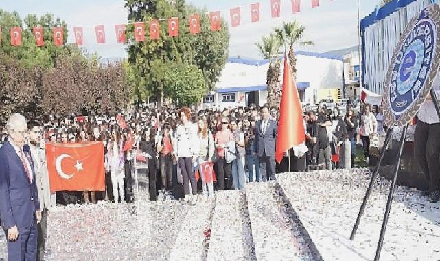 Ege Üniversitesinde “Cumhuriyetin 100 Yılı Anıtı” törenle açıldı