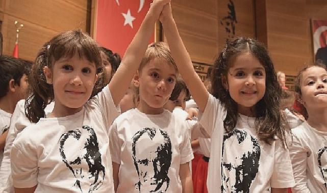 Kadıköy’de çocukların 100. yıl Cumhuriyet coşkusu