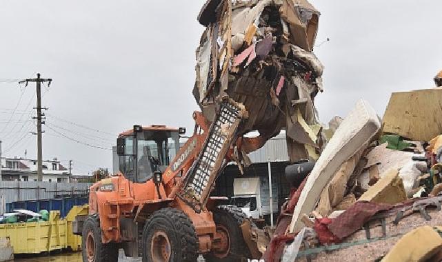 Kartepe’de 30 günde 50 ton iri hacimli atık toplandı