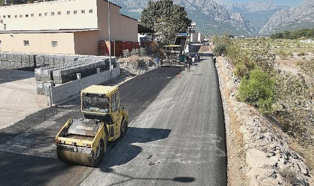 Kemer’de alt yapı sonrası asfalt çalışması başladı