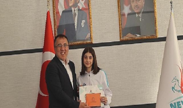 Nevşehir belediyesi: Başarılı sporcular ödüllendirildi