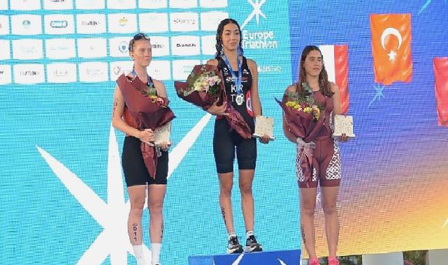 Yenişehir Avrupa Triatlon Kupası’nda milli triatlet Selinay Tuğçe Kır altın madalya kazandı